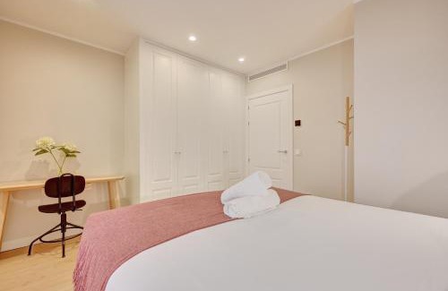 Pamplona City Centre Apartment | Castillo by clabao