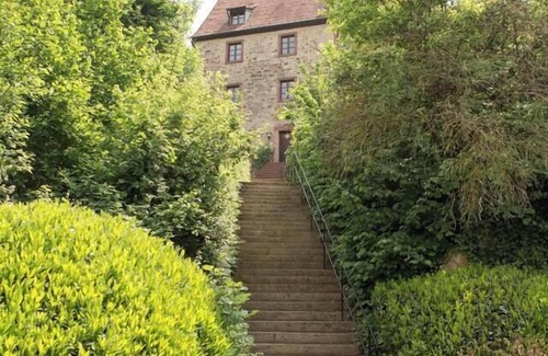 Schatthausen Apartment | Castle Apartment 7 - A Place in the Green