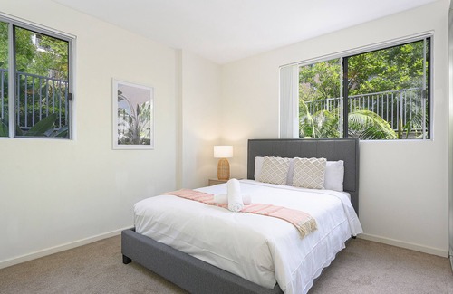 Castle Hill Apartment | Castle HIll Sweet Modern 3BR Apt with 2 Parking
