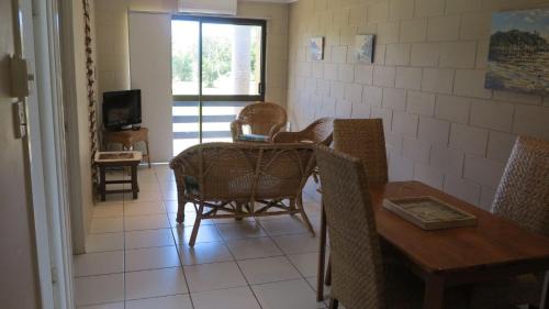 Nelly Bay Apartment | Casual Lodge Unit 4