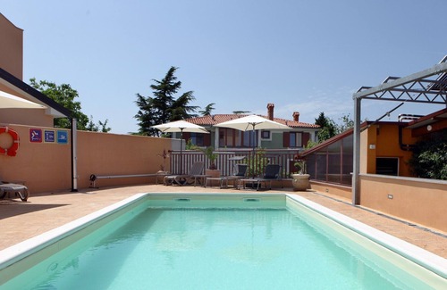 Portoroz Apartment | Casual Vacation Apartment with Balcony