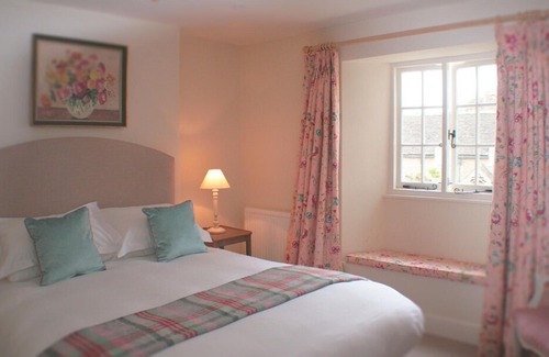 Tetbury Hotel | Cat and Custard Pot Inn