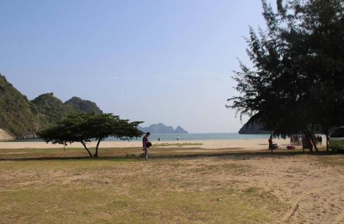 Cat Hai Cabin | Cat Ba Serenity Beach Bungalows