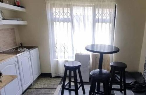 Hibberdene Apartment | Catalina Bay Beach Retreat - Dolphin Inn