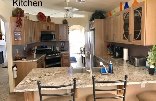The Bluffs House | Catalina Mt Views, Quiet, Solar with EV charging, also see HA 7617525, 21095476