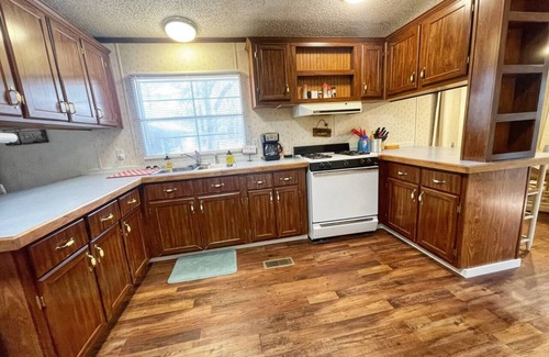 Crane Hill House | Catfish Cabin on Smith Lake- Crooked Creek!