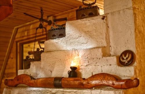 Aricestii Zeletin House | Catunu’ lui Emil