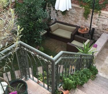 Ayvalik City Center Hotel | CavlıHane 1885