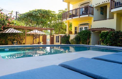 Caye Caulker Villa | Caye Reef Condos