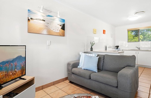 Noosaville Apartment | Cayman Quays