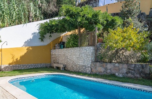 Sintra Apartment | Cazal da Saúde Suite W/Pool by LovelyStay