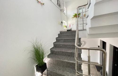 Tirgu Neamt Apartment | Cazare apartamente LAVI-TOUR Tg Neamț