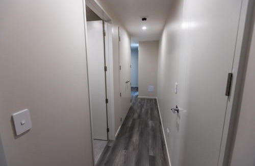 Christchurch City Centre Apartment | CBD 3BR 3BA Garage Walk Stadium