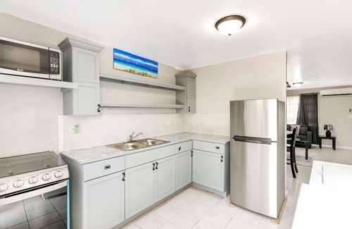 Calvin Hill Apartment | Ce'Van Villas at Grog Pond - "Nature's Nest Of Comfort"