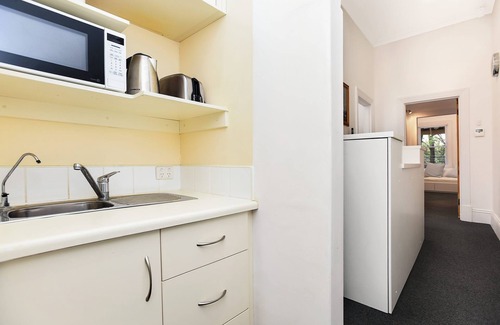 Kent Town Apartment | Cecil Mansions: Unique Historic Building in Kent Town with Closeness to CBD