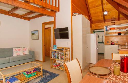 Tairua House | Cedar Cottage - Tairua Holiday Home