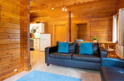 Ingleton Cottage | CEDAR LODGE, pet friendly, character holiday cottage in Ingleton