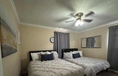 Midland House | Cedar Spring inn