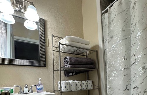 Midland House | Cedar Spring inn