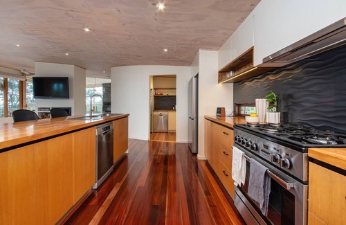 McCrae House | Cedar Views in McCrae