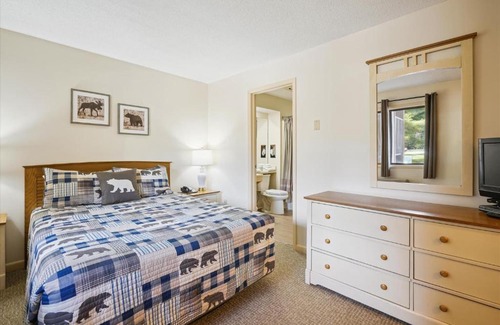 West Bridgewater Apartment | Cedarbrook Two Queen Bed Standard Hotel Room with outdoor heated pool 102