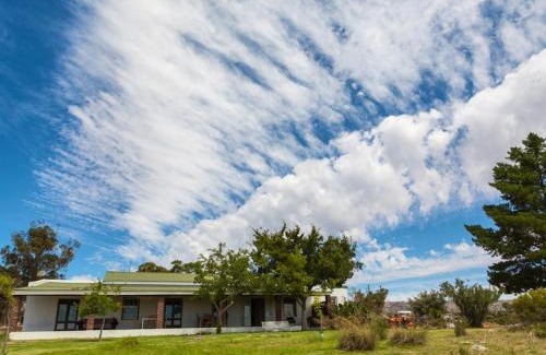 Op-die-Berg Cabin | Cedarpeak Mountain cottages