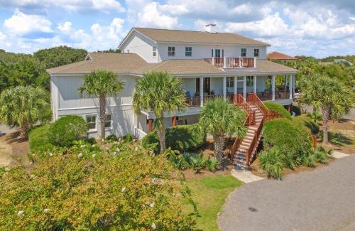 Debordieu Colony House | Celebrate the beauty of the beach in this luxurious second row home home