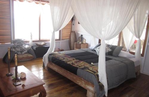 Mondu Resort | Cemara Beachfront Suite