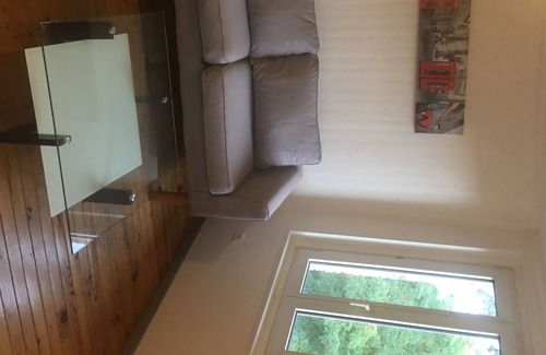 Elbeuf Apartment | Center Elbeuf apartment F3 third floor in front of raised square