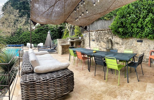 Grignan House | Center Grignan, House with garden, Castle view