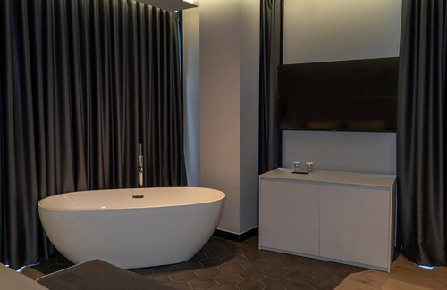 Qender Hotel | Center Hotel