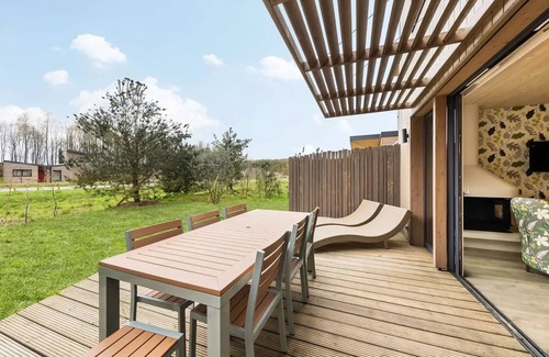 Bailly-Romainvilliers House | Center Parcs - Domaine Villages Nature Paris - Premium 4-Room Cottage for 6 People