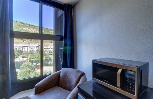 Copper Mountain Village Hotel | Center Village Ski-In/Ski-Out Hotel, Steps to American E Chairlifts, Hot Tub