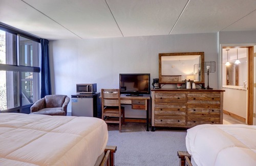 Copper Mountain Village Hotel | Center Village Ski-In/Ski-Out Hotel, Steps to American E Chairlifts, Hot Tub