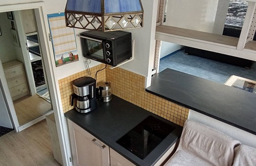 Volksdorf Apartment | Center Volksdorf, only 350 to the train, very good location, quiet