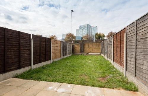 Canary Wharf Apartment | Centra Wharf