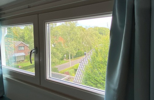 Bergen Villa | Centraal Gelegen Grote Villa op echt prachtige Locatie bij bos en en Centrum