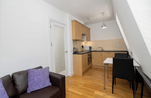 Holborn and Covent Garden Apartment | Central 1 Bed 5 Min Walk to Chancery Lane Station
