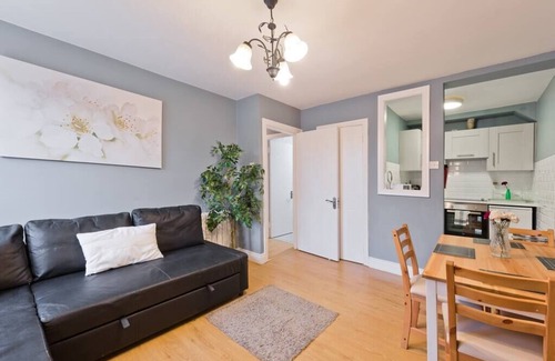 City Centre Dublin Apartment | CENTRAL*1-BED APT*TV & RELIABLE FAST WIFI*