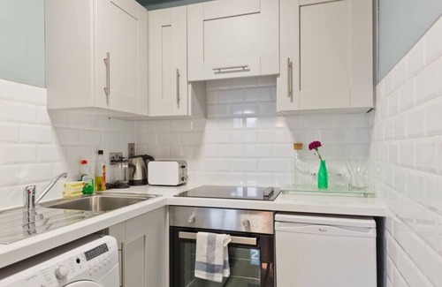 City Centre Dublin Apartment | CENTRAL*1-BED APT*TV & RELIABLE FAST WIFI*