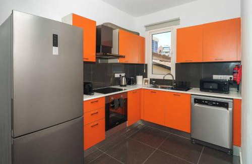 Larnaca City Centre Apartment | Central 2 Bdr Flat St Lazaros - Phoenix Lodge