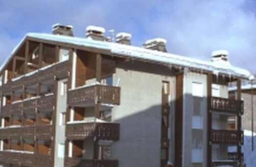 Les Carroz-d'Araches Apartment | Central 2-BR Apt, Sleeps 6, Balcony, Parking, Near Ski Lifts & Shops