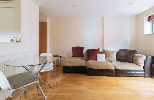 Redcliffe Apartment | Central 2BD Flat - Redcliffe