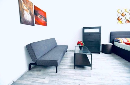 Leopoldstadt Apartment | Central 4BR Apt w/Terrace, 10Min Walk to Augarten
