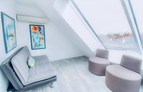 Leopoldstadt Apartment | Central 4BR Apt w/Terrace, 10Min Walk to Augarten