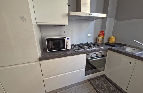 Como Apartment | Central and quiet apartment, 1 min from the Duomo and 3 min from Lake Como.