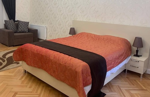 Sololaki Apartment | Central apartment at freedom square