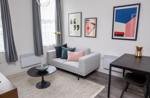 Saint Paul's Apartment | Central Apartment for 2 in Stokes Croft