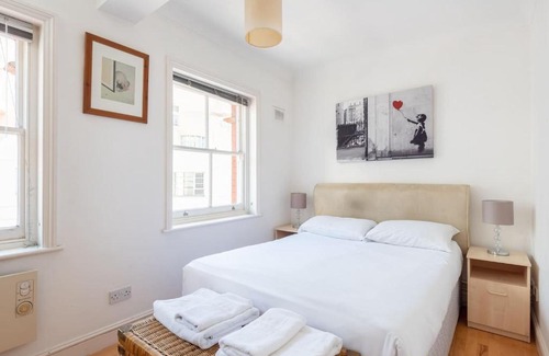Spitalfields Apartment | Central Apartment For 3 By Liverpool St Stn