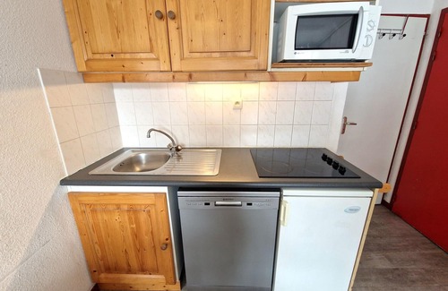 Valfrejus Apartment | Central Apartment for 6/8 with Mountain View, Balcony & Near Slopes
